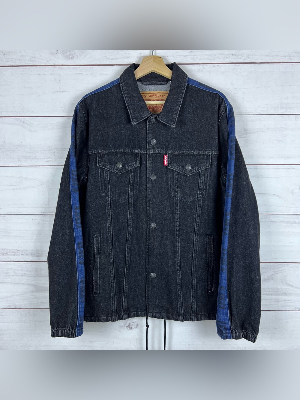 Levi's Jacket Mens Medium Black Denim Premium Snap Front Logo Tape Sleeve Stripe
